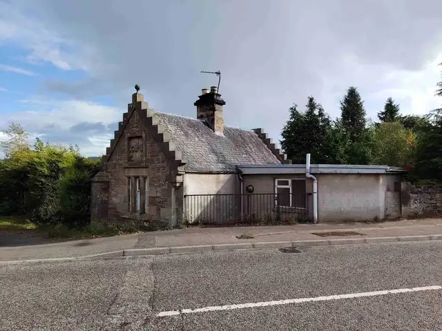 Lochardil Lodge 31 Stratherrick Road, Inverness IV2 4LF