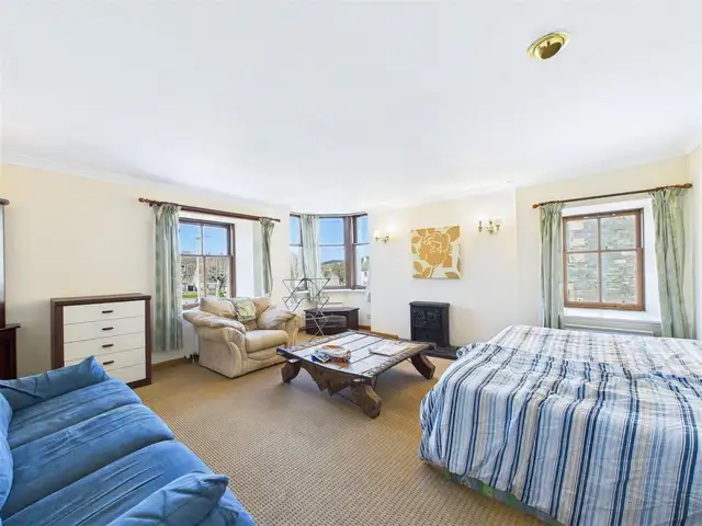 The Clockhouse Restaurant, & 2 Apartments, The Square, Tomintoul, AB37 9ET