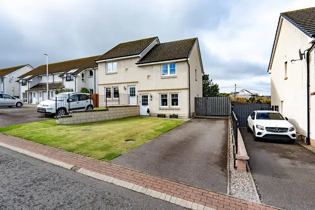 31 Wade's Circle, Inverness IV2 5JG