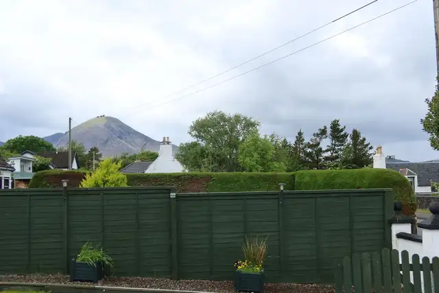 Lion House, Harrapool, Broadford, Isle of Skye, IV49 9AQ