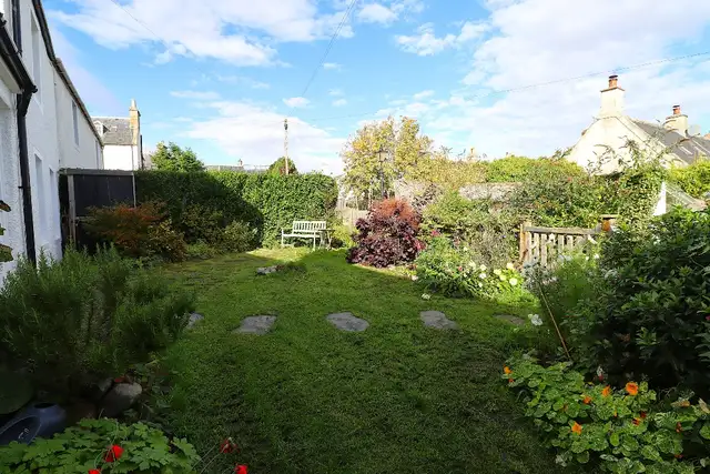 29 Gordons Lane Cromarty IV11 8XN