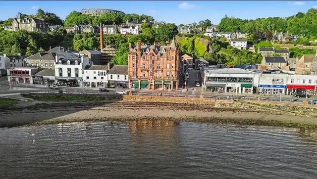 Flat 7 Argyll Mansions, 44 George Street, Oban, Argyll, PA34 5SD