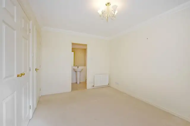 14 Morrisons Croft Crescent, Bridge of Don, Aberdeen AB23 8FG