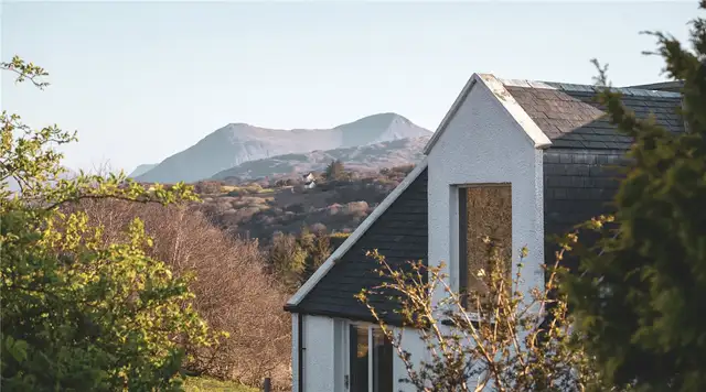 2 Camustianavaig, Camustianavaig, Isle Of Skye, IV51 9LQ