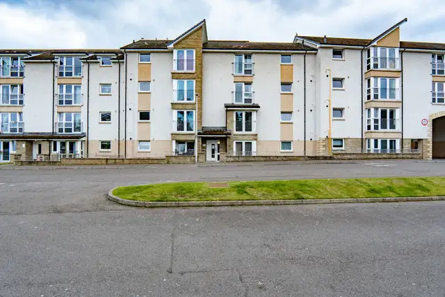 30 Riverside Court, Nairn IV12 5BG