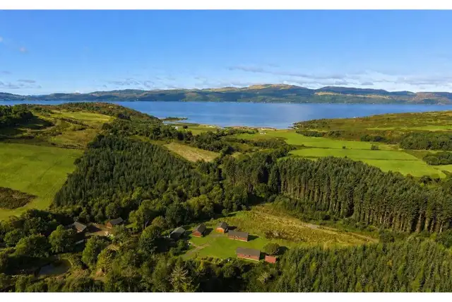 14 Melldalloch Lodges, Kilfinan Tighnabruaich PA21 2ER
