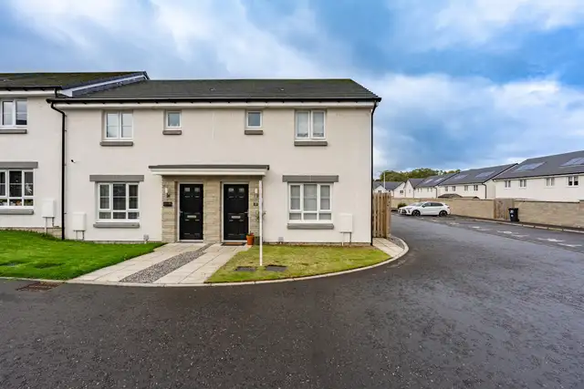19 Tarradale Place, Inverness IV2 6FZ