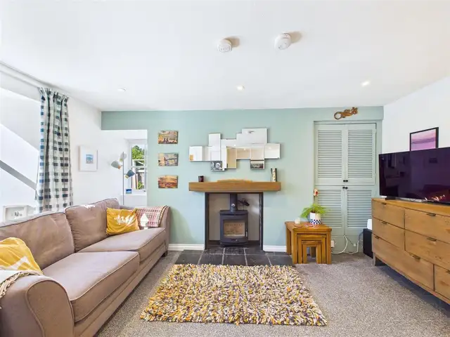 Lynroy, Carr Road, Carrbridge, PH23 3AD