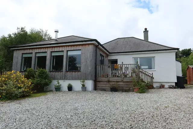 17 Camuscross, Isle Ornsay, Isle of Skye, IV43 8QS