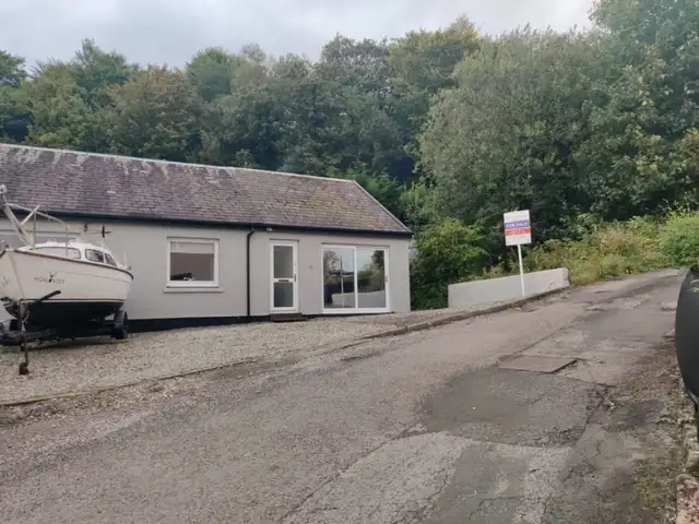 4 Duncans Cottages Grahams Point, Kilmun, PA23 8RY