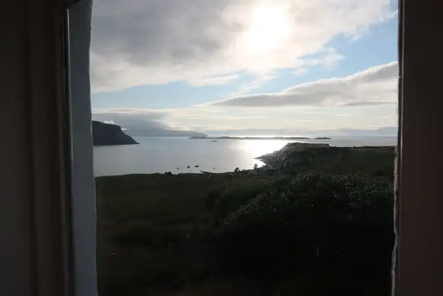 12 Lochbay, Waternish, Isle of Skye, IV55 8GD