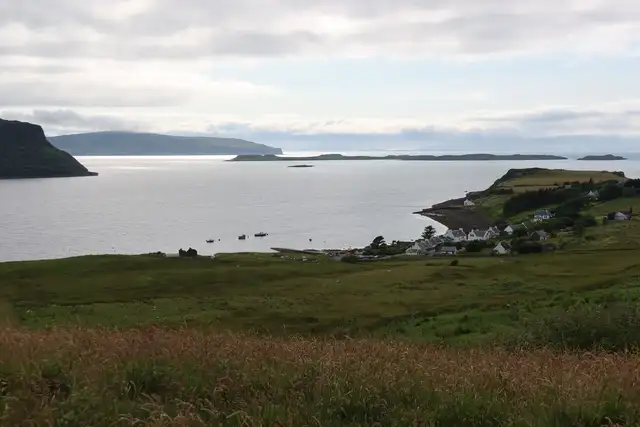 12 Lochbay, Waternish, Isle of Skye, IV55 8GD