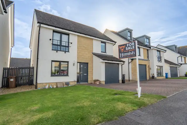 45 Stornoway Drive, Inverness IV3 8GD
