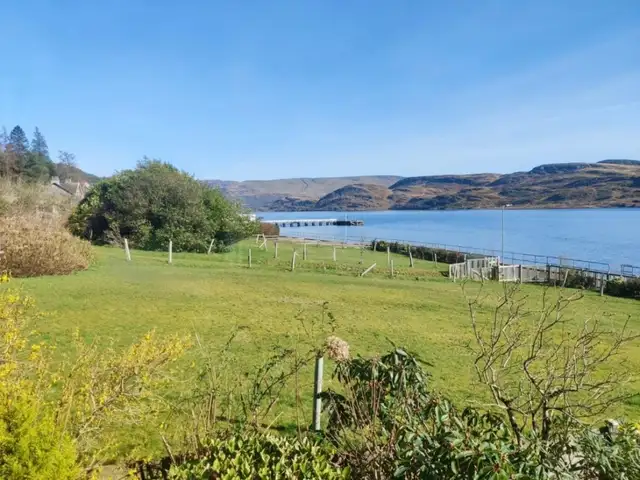 Largiemore Shore Rd, Tighnabruaich, PA21 2DX