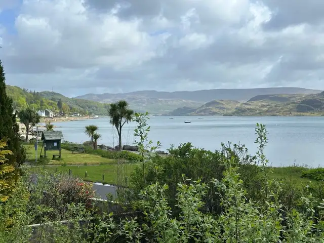 Shady Tree, Shore Road, Tighnabruaich