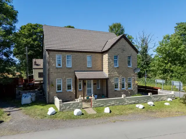 Alexander House, Grey Row, Ruthvenfield, Perth, PH1 3JR