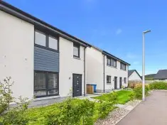 15 Pinefield, Carrbridge
