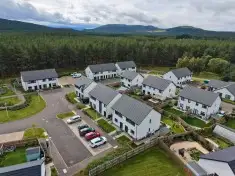 15 Pinefield, Carrbridge