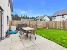 15 Pinefield, Carrbridge