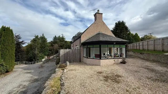 Craggie Villas, Daviot, Inverness, IV2 5XG