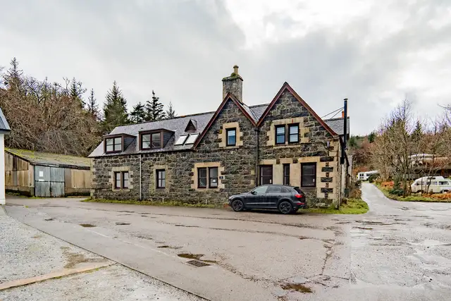 Flat, 5 The Old Coach House, Lairg IV27 4LE