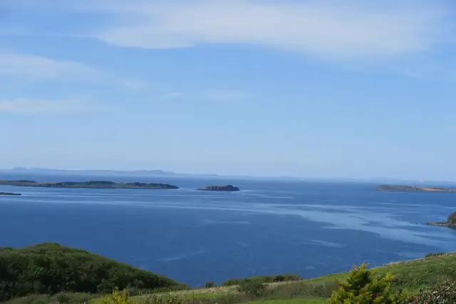 Hillside, 34 Lochbay, Waternish, Isle of Skye IV55 8GD