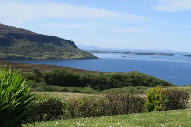 Hillside, 34 Lochbay, Waternish, Isle of Skye IV55 8GD