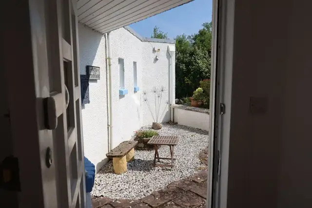 Sea Cottage, Lower Harrapool, Broadford, Isle of Skye, IV49 9AQ