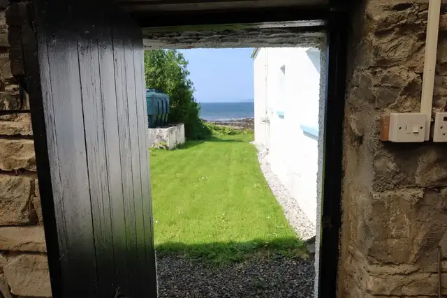 Sea Cottage, Lower Harrapool, Broadford, Isle of Skye, IV49 9AQ
