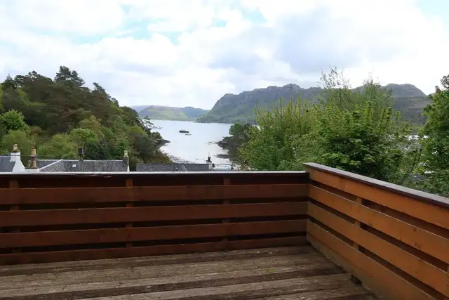 6 Harbour Street, Plockton, IV52 8TG