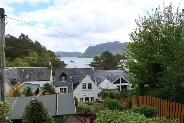 6 Harbour Street, Plockton, IV52 8TG