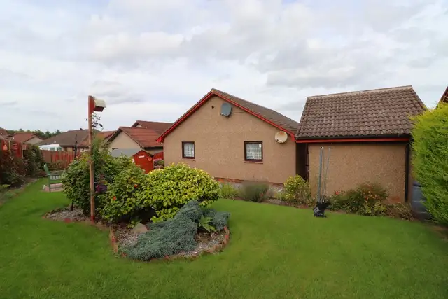 34 Burn Brae Crescent Westhill Inverness IV2 5TN