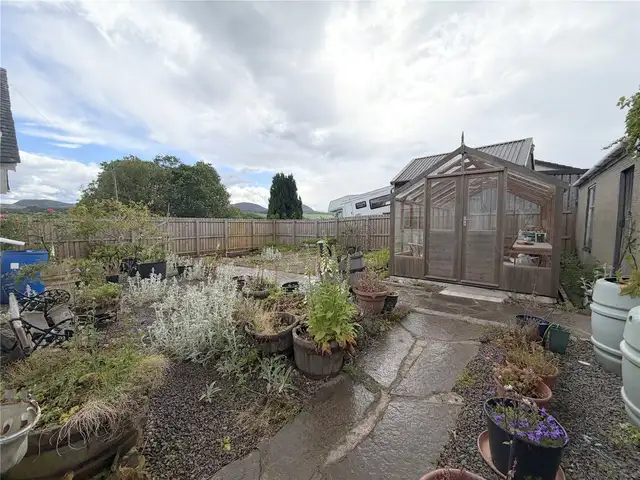 1 Moy Bridge, Muir Of Ord, IV6 7UY