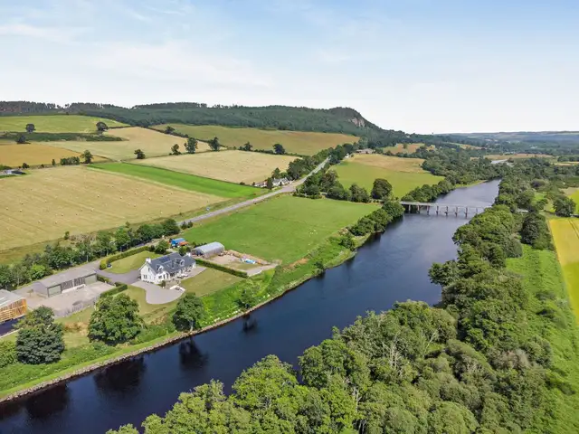 Moy Bridge Croft, Wester Moy, Muir Of Ord, Ross-Shire, IV6 7UX