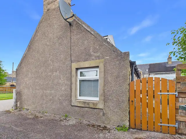 Livet Cottage, Birnie's Lane, Tomintoul