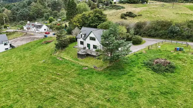 The Croft House, 7 Upper Leachkin, Inverness, IV3 8PN