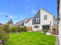 White Peaks, 13 Lairig Ghru View, Aviemore