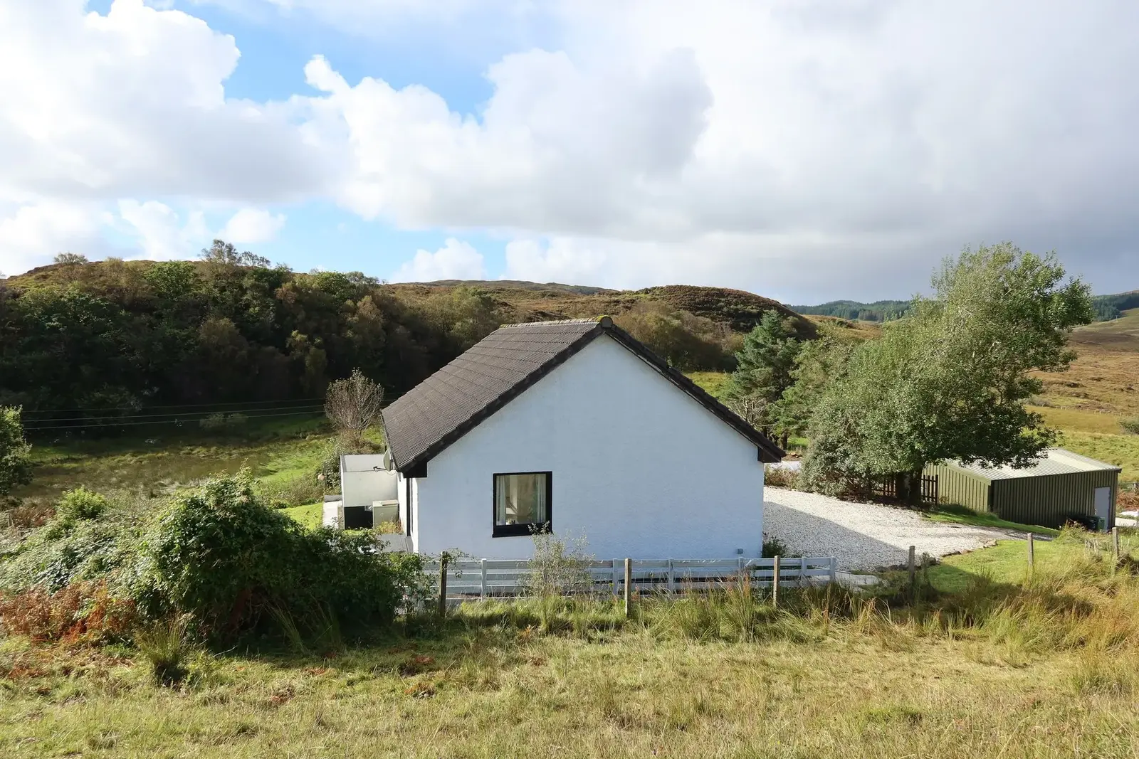 Rowan Cottage, 16 Camuscross, Isle Ornsay, Sleat, Isle of Skye, IV43 8QS