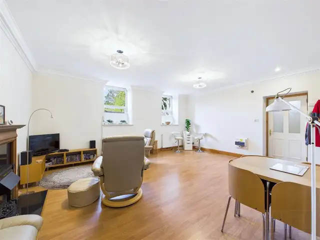 5 Woodside Hall, Woodside Avenue, Grantown on Spey, PH26 3JR