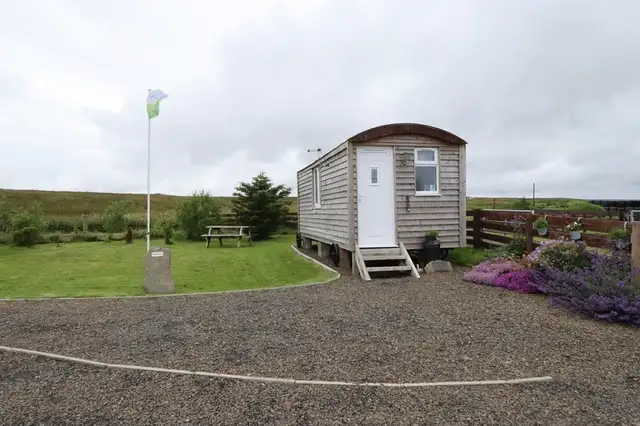 Hillside Camping Pods, Auckengill, Wick. KW1 4XP