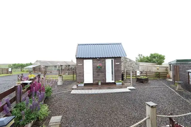 Hillside Camping Pods, Auckengill, Wick. KW1 4XP