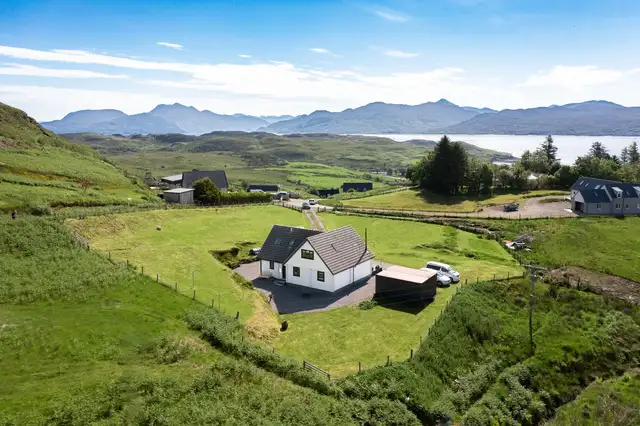 Alumo, 9 Upper Teangue, Isle Of Skye, IV44 8RE
