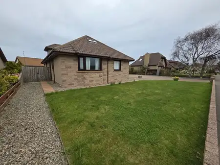 16 East Road, Hopeman IV30 5SU