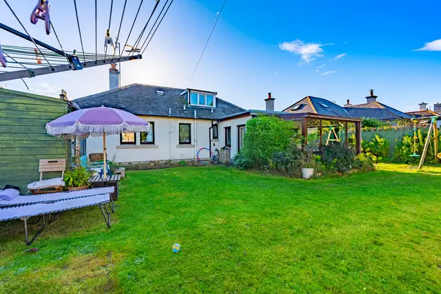 Greenlands 21 Harrowden Road, Inverness IV3 5QN