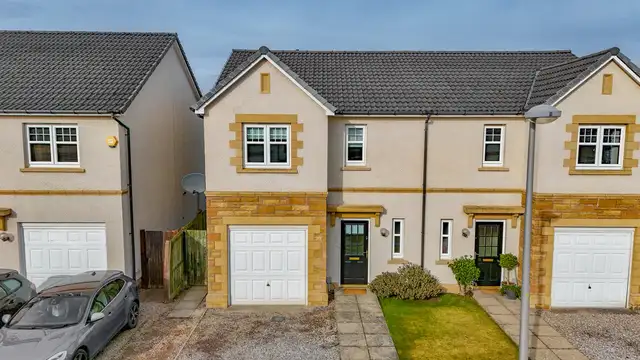 9 Admirals Walk, Inverness IV2 5GU