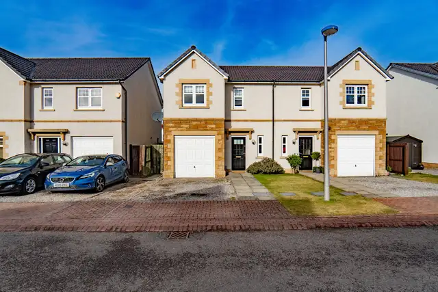 9 Admirals Walk, Inverness IV2 5GU