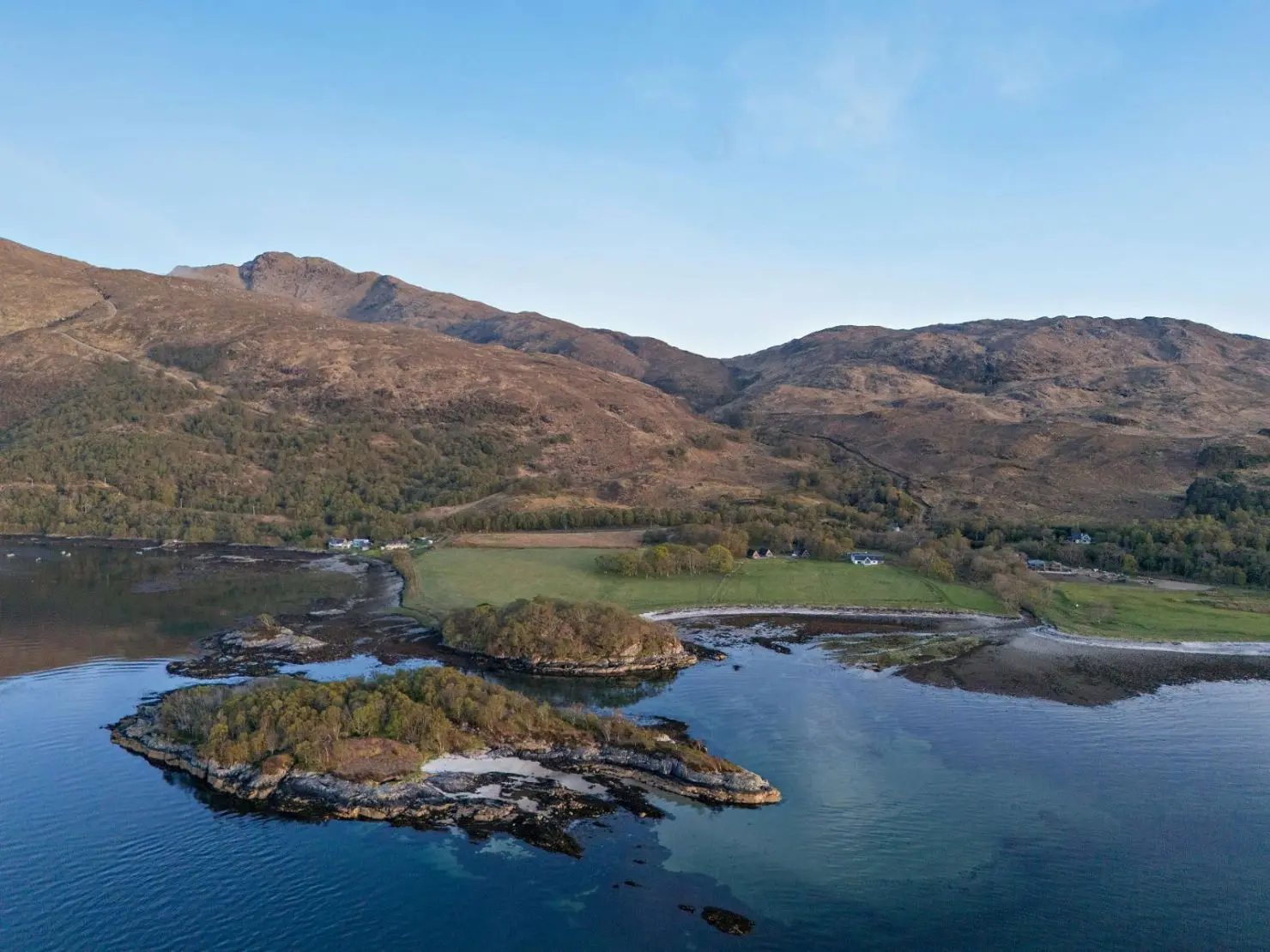 The Whole - Tigh an Eilean, Roshven, Glenuig, Lochailort, PH38 4NB